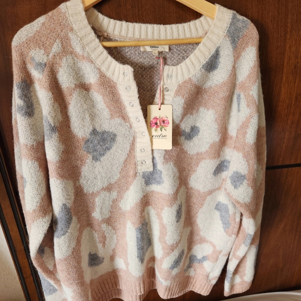 ENTRO BRAND NEW SWEATER WITH TAGS